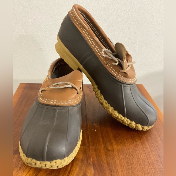 L.L. Bean Other - LL Bean Bean Boots men’s Brown Leather Low Top Duck Boots Size 8W